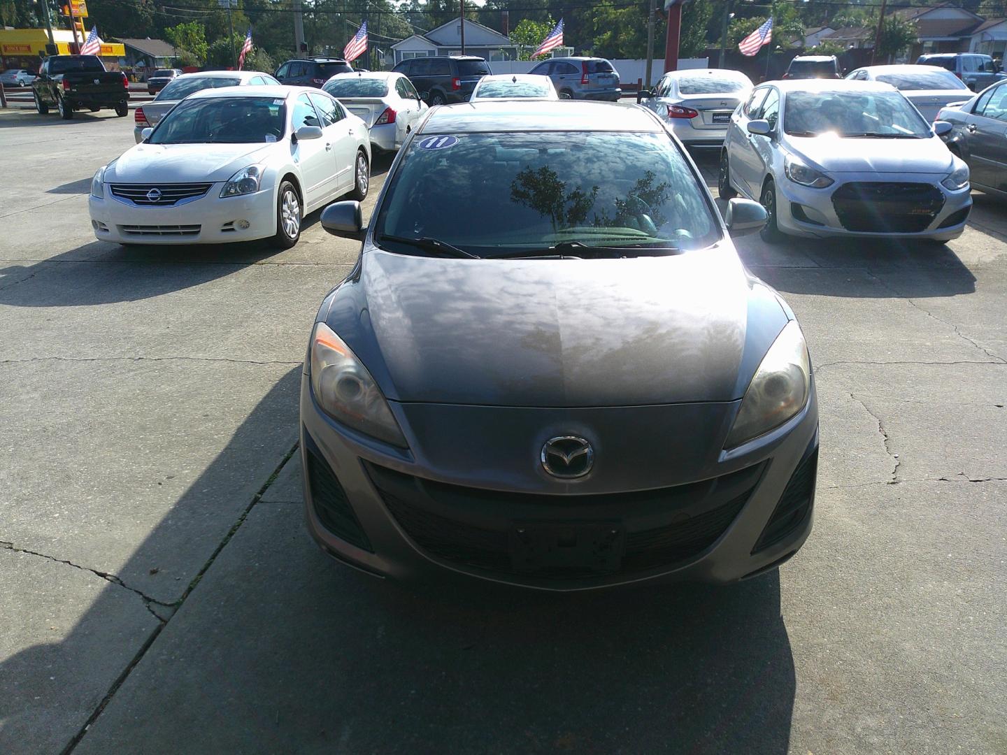 2011 SILVER MAZDA MAZDA3 TOURING (JM1BL1VF1B1) , located at 1200 Cassat Avenue, Jacksonville, FL, 32205, (904) 695-1885, 30.302404, -81.731033 - Photo#0